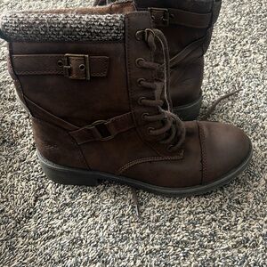 Women’s Rocket Dog boots size 9.5